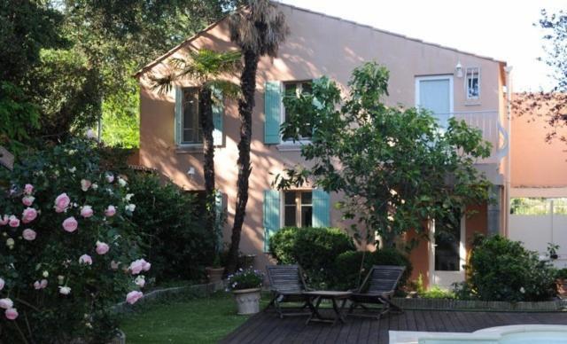 La Petite Maison Villeneuve-lès-Avignon Exteriér fotografie